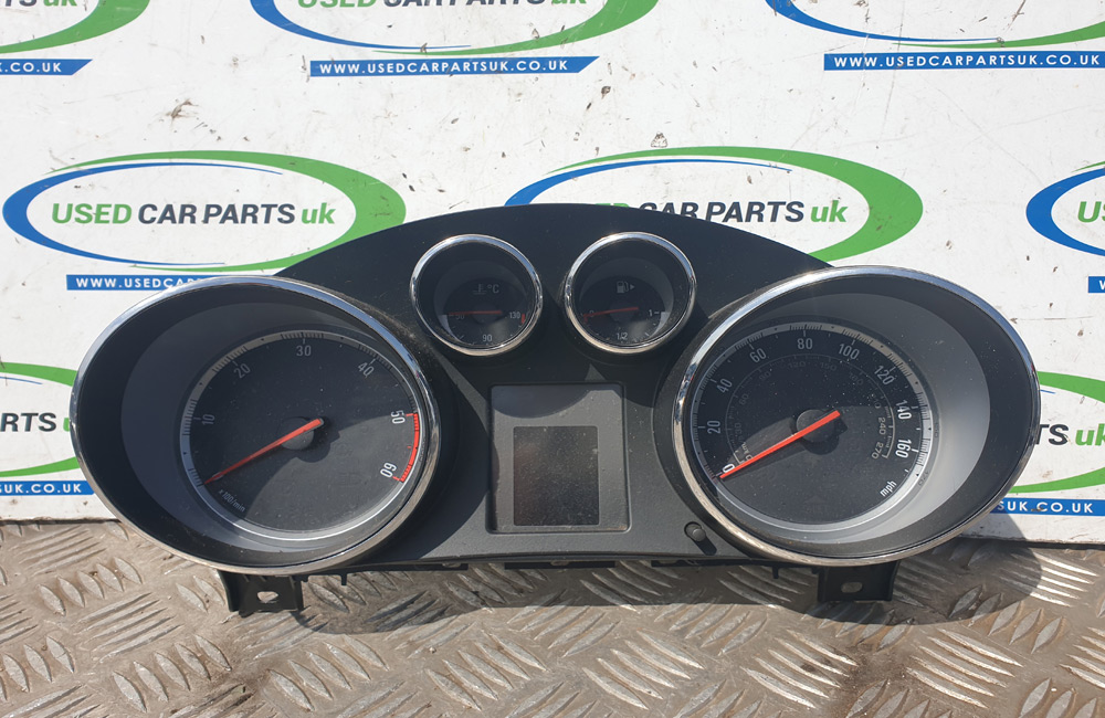 Vauxhall Insignia CDTI speedo 13340286 Used Car Parts UK