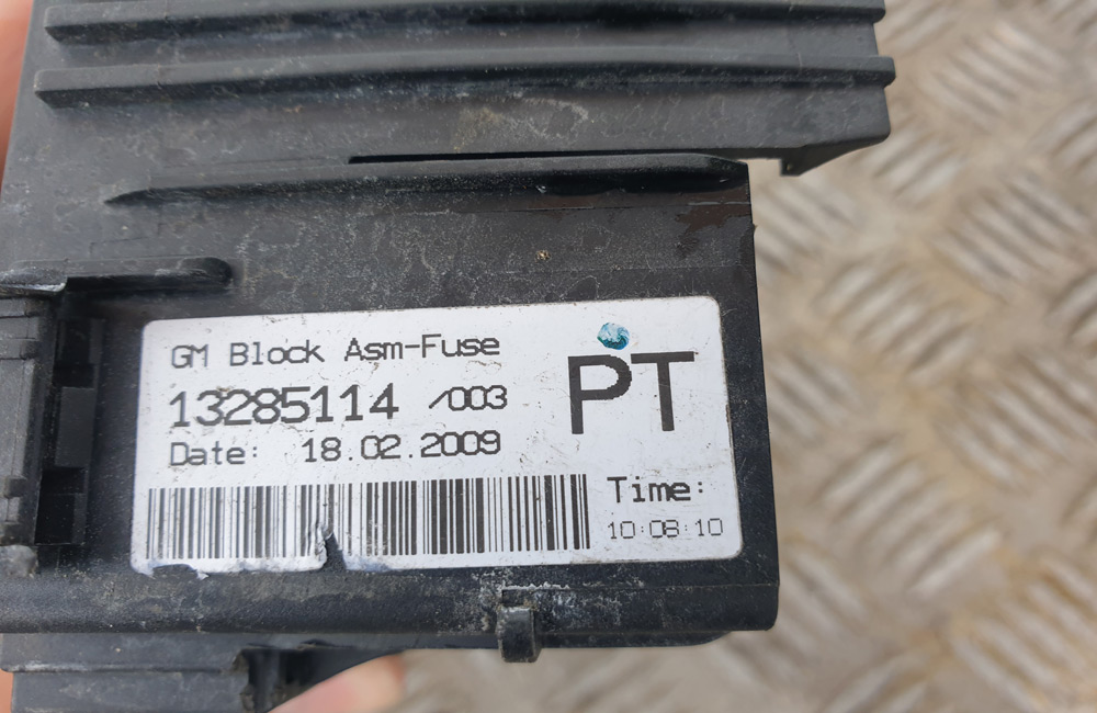 Vauxhall Insignia MK1 Battery Terminal Fuses Used Car Parts UK