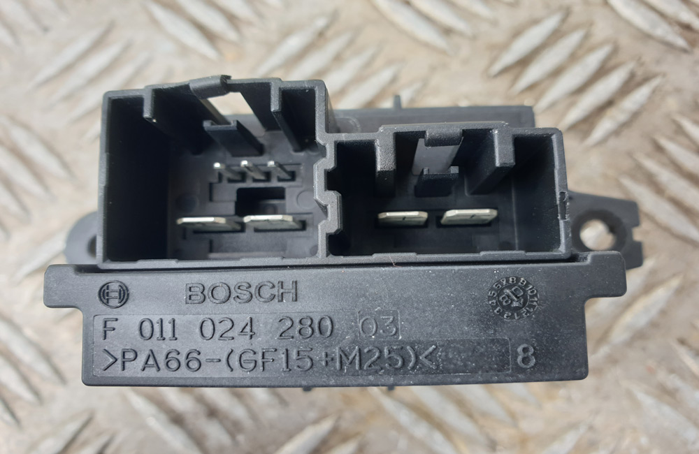 Vauxhall Insignia MK1 Heater Resistor 15141283 Used Car Parts UK