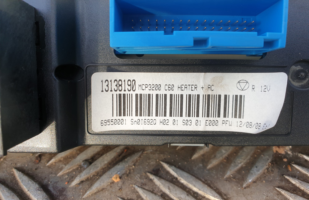 Vauxhall Vectra C heater control panel 13138190 Used Car Parts UK