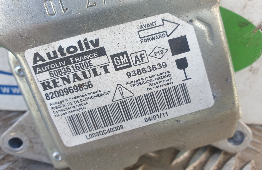 Vauxhall Vivaro MK1 airbag module 8200969856 93863639 Used Car Parts UK