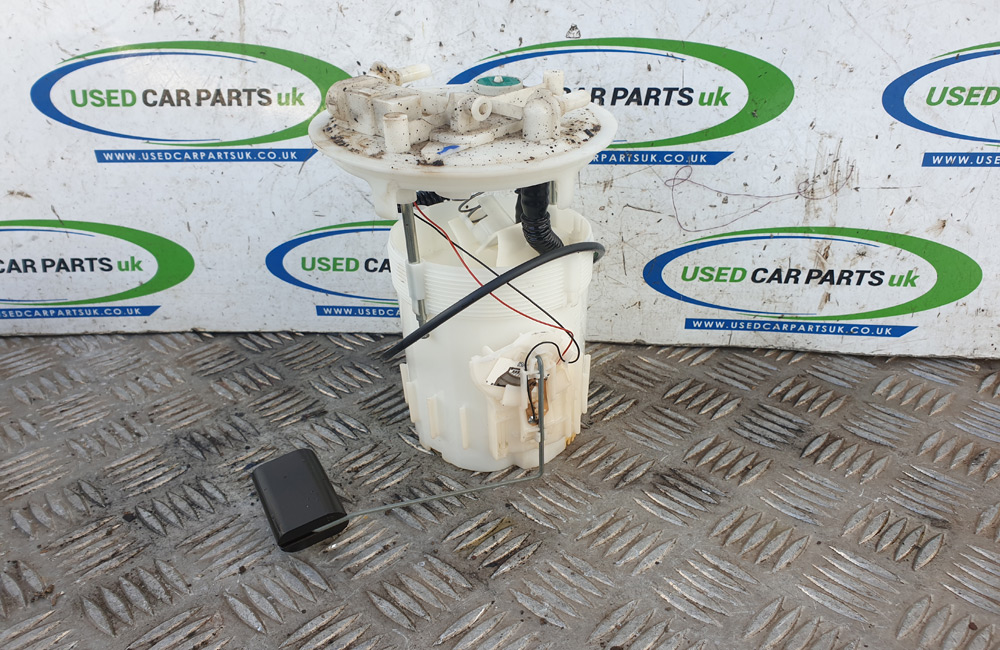 Vauxhall Vivaro MK1 fuel pump sender 8200009645C Used Car Parts UK