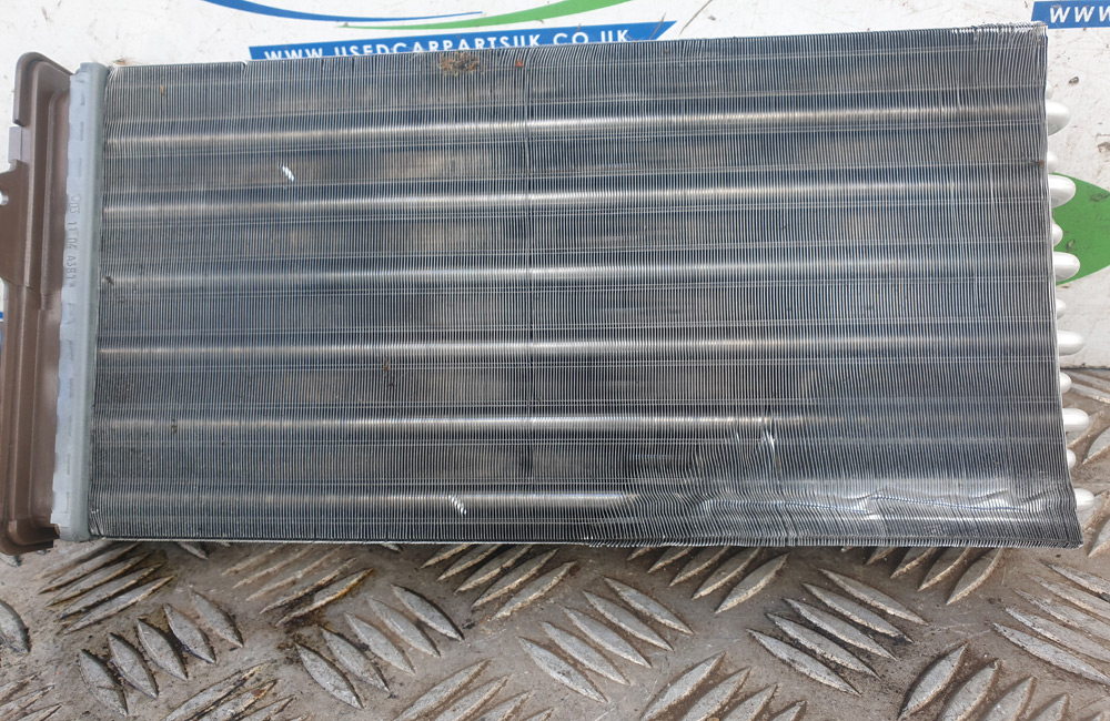 Vauxhall Vivaro MK1 heater matrix radiator Used Car Parts UK