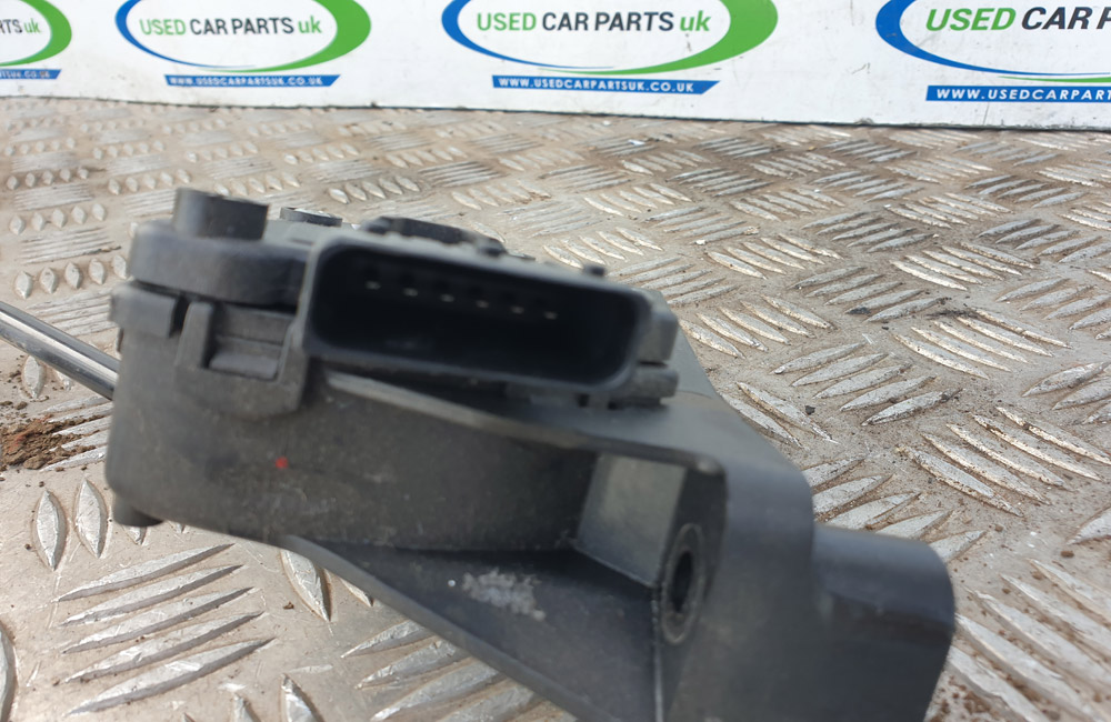 Vauxhall Zafira B accelerator pedal 9202343 Used Car Parts UK