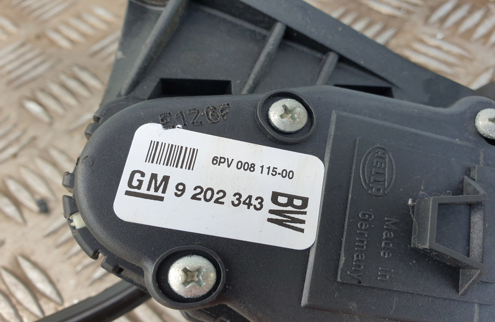 Vauxhall Zafira B accelerator pedal 9202343 Used Car Parts UK
