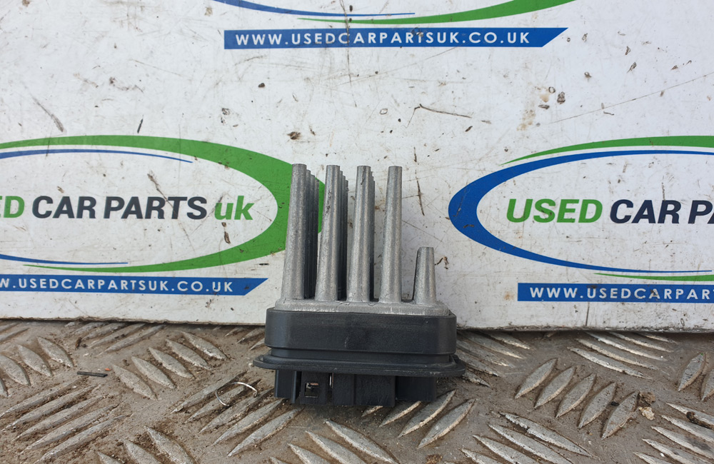 Vauxhall Zafira B heater resistor card 90566802 Used Car Parts UK