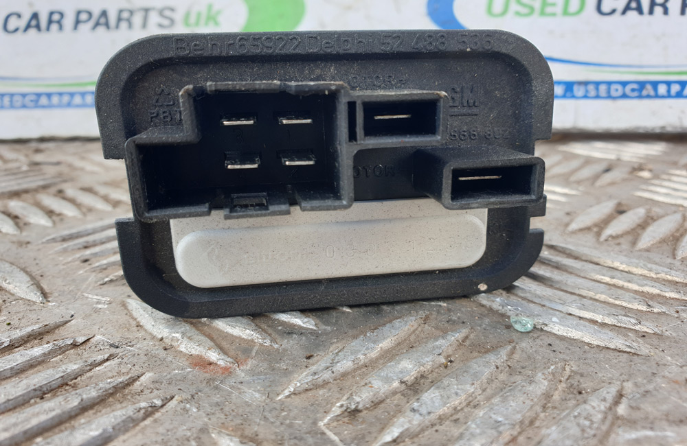 Vauxhall Zafira B heater resistor card 90566802 Used Car Parts UK