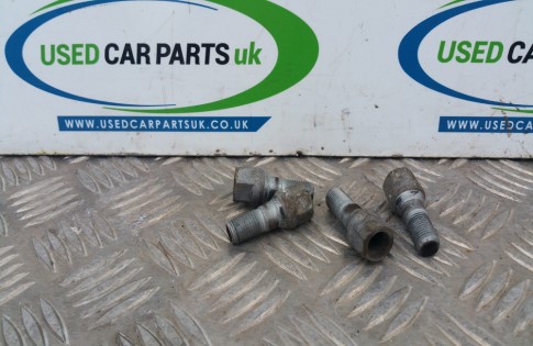 Citroen Berlingo Van wheel bolts nuts 17 MM 2017