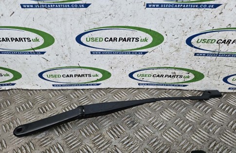 Ford Fiesta MK7 Front Windscreen Wiper Arm Passengers Left 8A6117526DD