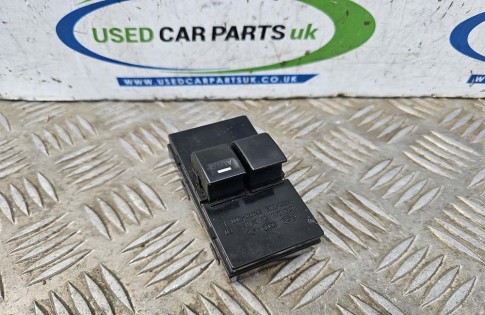 Kia Venga 2010-2015 Window Switch Electric Drivers Front Right Door 93570-1P710