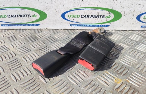 Mazda 2 MK2 Drivers Rear Twin Seat Belt Buckle T20155B T86232B