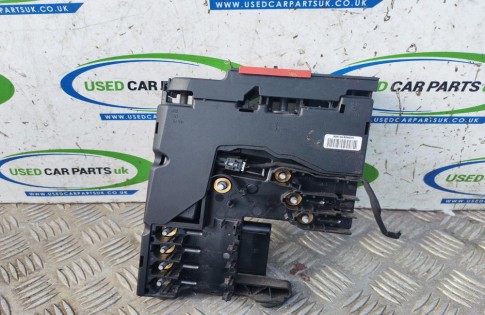 Mercedes E-Class 2013-2016 W212 Battery Control Unit Module Fuses A2125407050