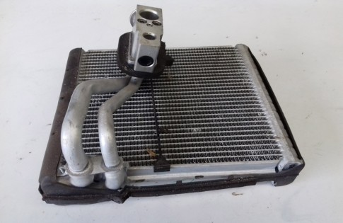 Mitsubishi Colt air con matrix radiator