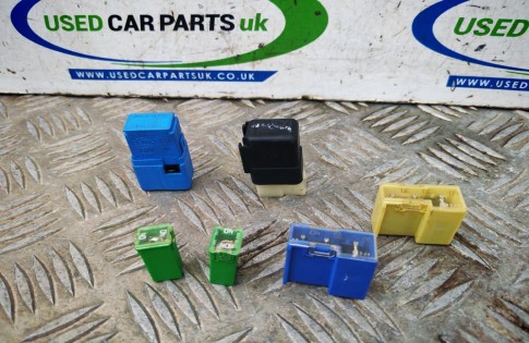 Nissan Qashqai MK1 1.6 Petrol Fuses Engine Bay Fuse Box