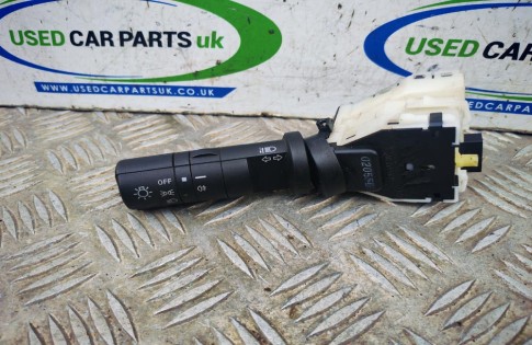 Nissan Qashqai MK1 Visia Headlight Indicator Control Switch (1)