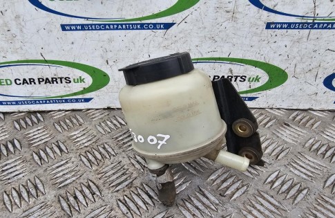 Nissan X-Trail MK1 T30 2001-2007 Power Steering Fluid Bottle (1)