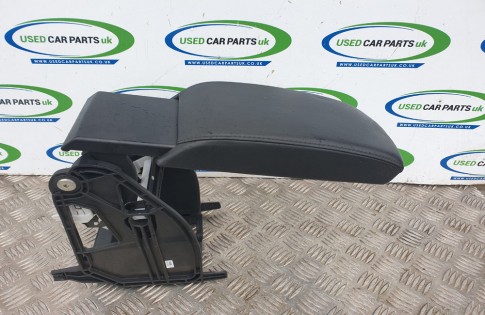 Skoda Octavia MK3 Elegance black leather arm rest black stitching