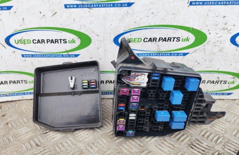Suzuki Swift MK3 1.2 Petrol Fuse Box Under Bonnet
