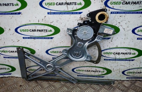 Toyota Auris 2006-2012 Front Right Window Regulator Motor 85701-02010