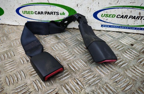 Toyota Auris MK1 2006-2012 Rear Middle Centre Seat Belt Buckle E034601