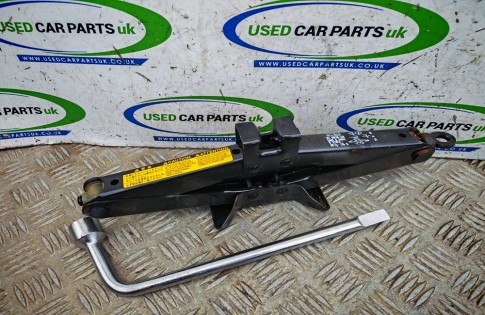 Toyota Avensis MK2 Wheel Scissor Jack Brace 09111-05010