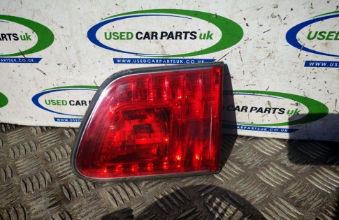 Toyota Avensis MK3 2009-2012 Estate Drivers Rear Right Tail Brake Light Lamp On Boot Tailgate