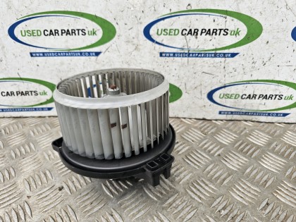 Toyota Corolla Verso MK2 Heater Blower Motor Fan 0130101602 016070-0600
