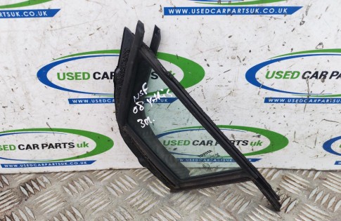 Toyota Yaris MK2 2006-2011 3 Door Front Quarter Glass Window Passengers Left
