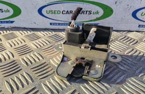 VW Golf MK6 2009-2013 Boot Tailgate Catch Lock Motor (1)