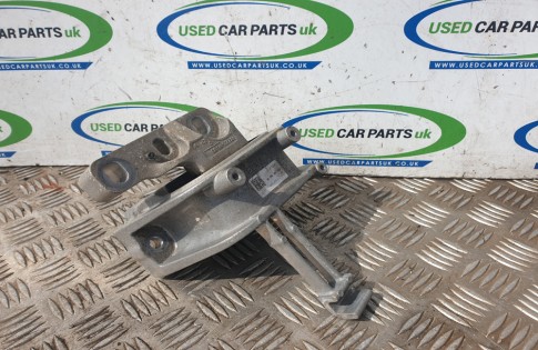 VW Golf MK7 2 0 GTD top engine mounting drivers side 5Q0 199262 DF