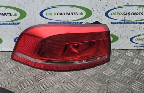 VW Passat B7 Estate Passengers Rear Left Outer Main Tail Brake Light Lamp 3AF945095C (1)