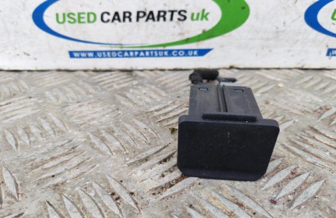 Vauxhall Mokka MK1 USB AUX Port 20874710
