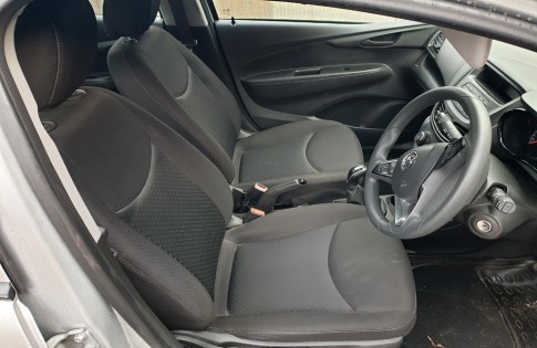 Vauxhall Viva SE interior car front seats and back seats