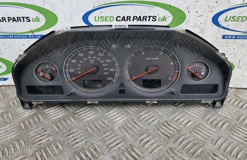 Volvo XC90 MK1 Speedometer Instrument Cluster Clocks 2.4 Automatic 8673269