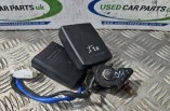 Hyundai I20 MK1 Drivers Rear Right Twin Centre Seat Belt Buckle (2)