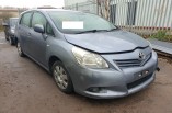 Toyota Corolla Verso MK3 breaking for parts spares wing passengers left blue 8T4
