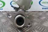 Toyota Hiace 2 4 D4D brake master cylinder van 2002