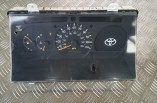 Toyota Hiace speedometer dash clocks 2.5 D4D 83800-26861 2001-2006