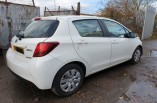 Toyota Yaris MK3 breaking for parts spares boot tailgate glass white 040