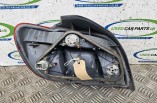 Toyota Yaris S rear tail light brake lamp drivers rear 3 door 1999-2003 (3)