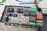 Vauxhall Corsa D Fuse Box Relays Engine Bay 13217392 EF (2)