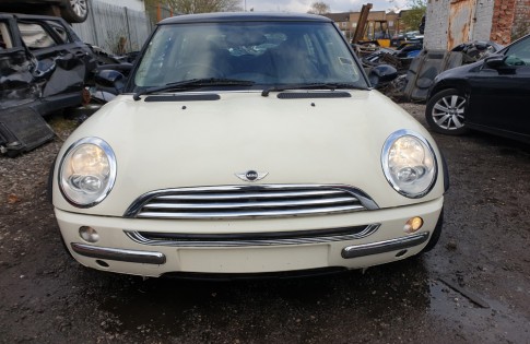 Mini_Cooper_R50_Breaking_Spares_front_end_bonnet_bumper_headlights_pepper_white_850_2004-2006_FACELIFT.jpg