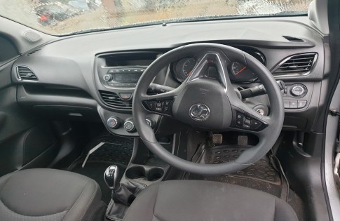 Vauxhall_Viva_airbag_kit_dash_board_seat_belts_module_breaking_2016_5_DOOR.jpg
